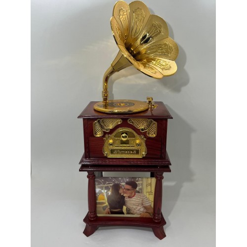 Kişiye Özel Fotoğraflı Nostaljik Sehpalı Ahşap Görünümlü Gramafon Müzik Kutusu